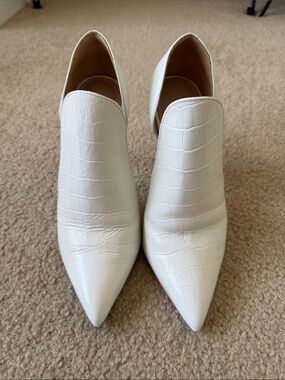 Steve Madden genuine leather White Croc-Embossed Pointed Toe Women’s Shoes